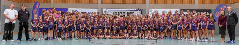 HSG Beste Trave erstrahlt in neuen Trikots